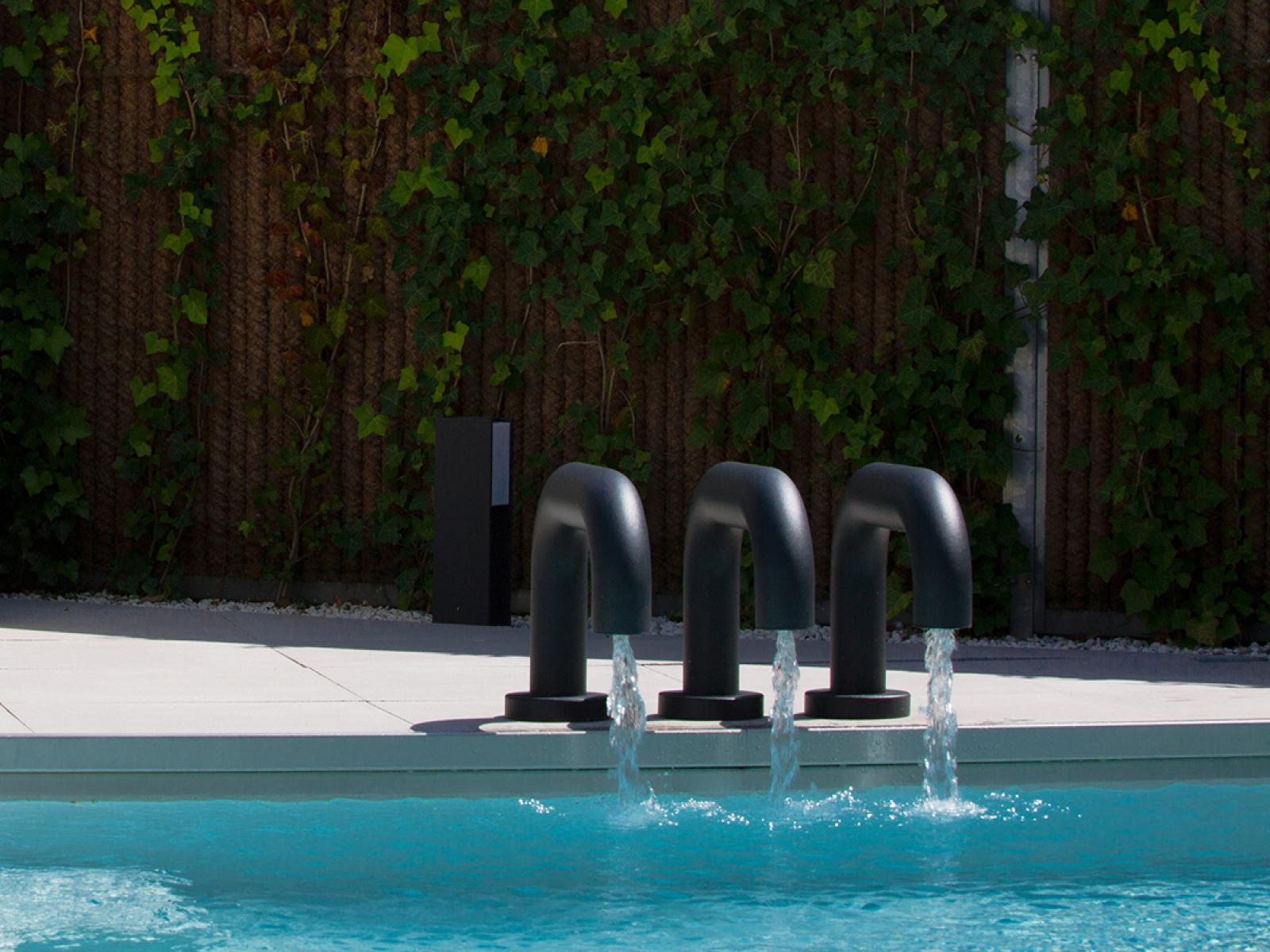 waterspuiers-aan-zwembad_2-2